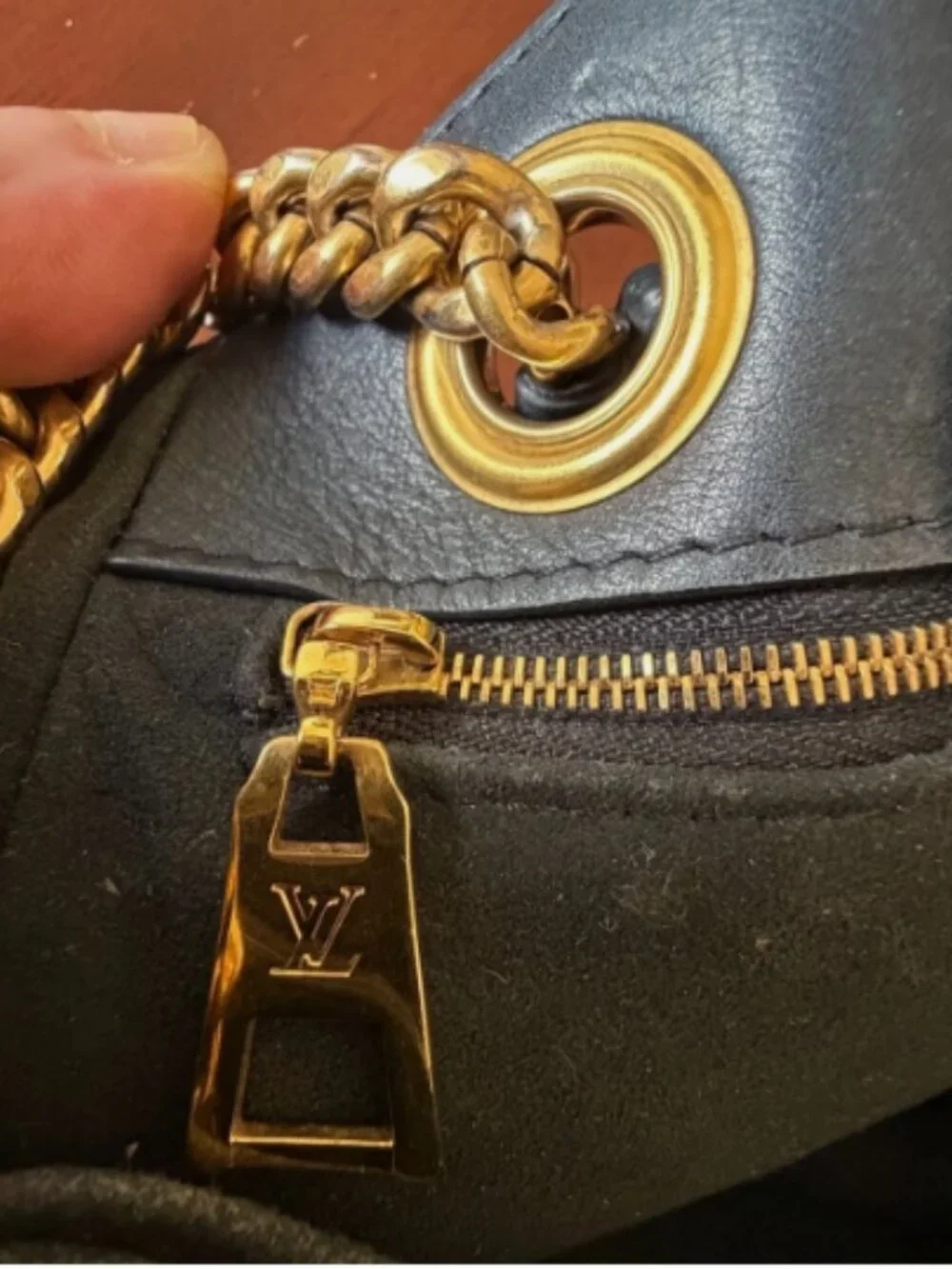 Louis Vuitton New Wave Chain Tote MM Black Quilted Leather